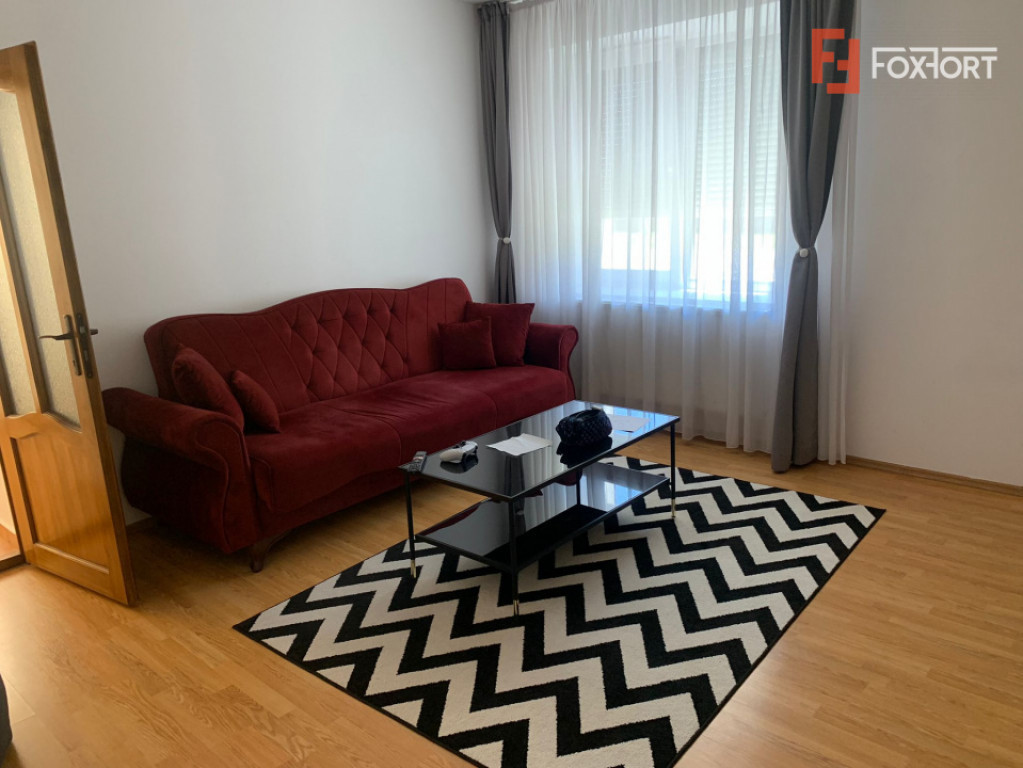 Casa de vanzare cu 3 camere si teren de 540 mp, zona Freidor