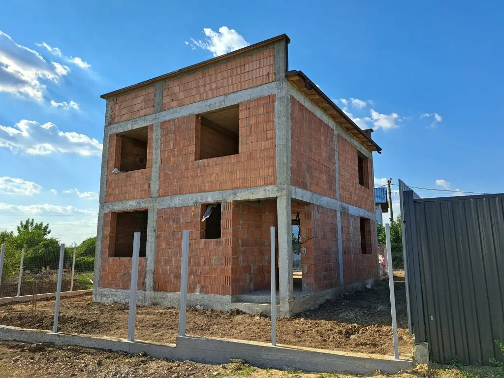 Casă P+E la roșu, 140 mp, teren 300 mp, Pantelimon, la 2 km de metrou