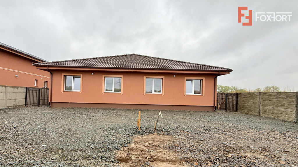 Duplex pe parter 4 camere Ghiroda