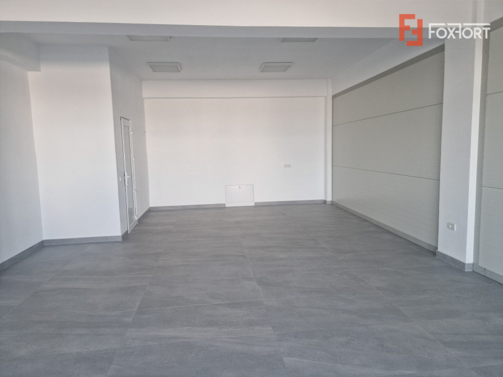 Spatiu generos pentru inchiriere in Izvin