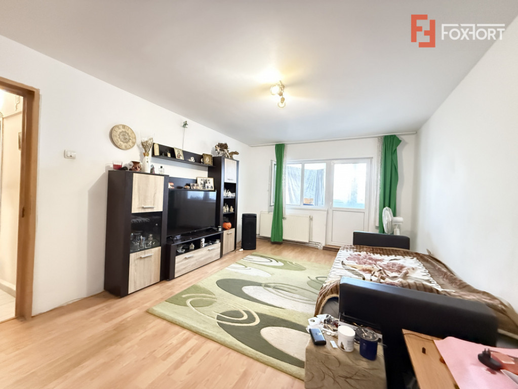 COMISION 0% - Apartament cu 4 camere, 79 mp utili, de vanzar