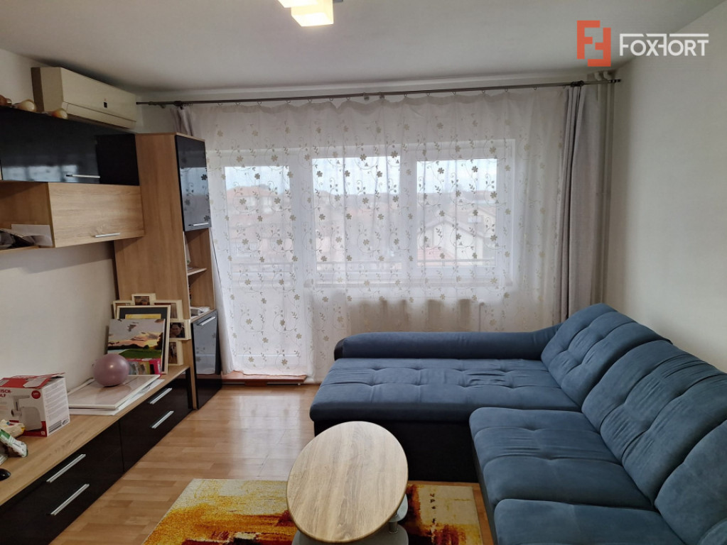 Apartament spatios cu 4 camere, 2 locuri de parcare – zona