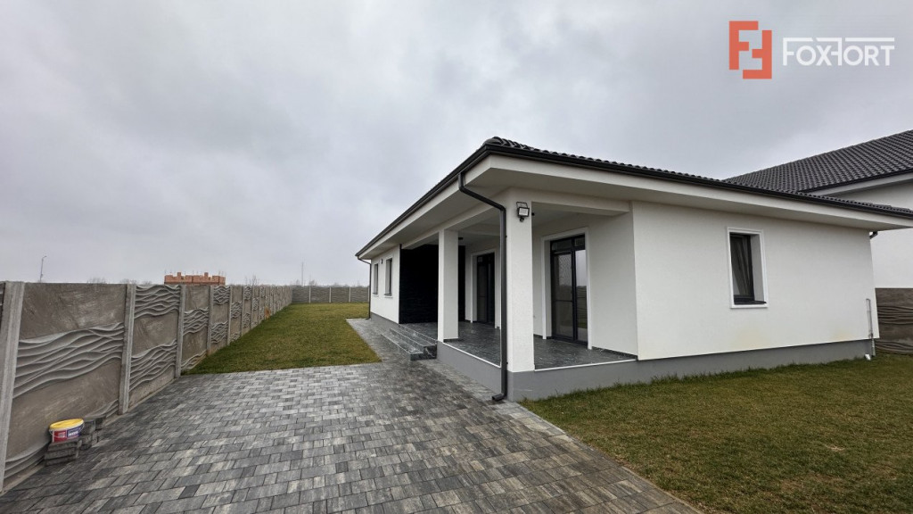 Casa individuala pe parter cu 4 camere, 103 mp, in Mosnita V