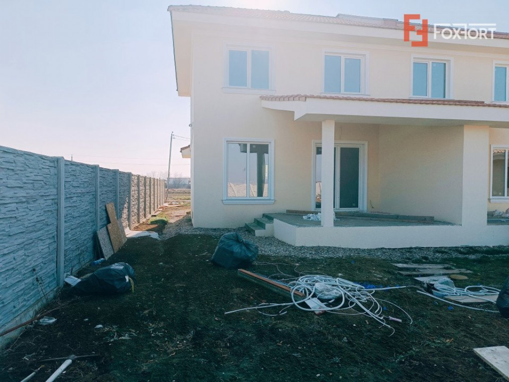 Duplex 4 camere despartit prin perete dublu - Giroc - ID V34