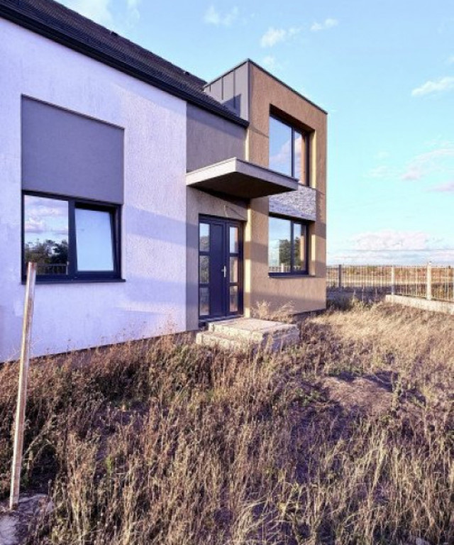 Casa tip triplex cu 2 camere de vanzare in Sanandrei