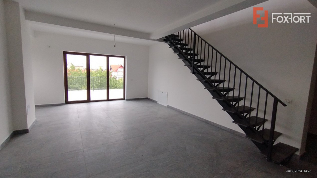 Apartament 3 camere, Zona Freidorf - Scara interioara, teras