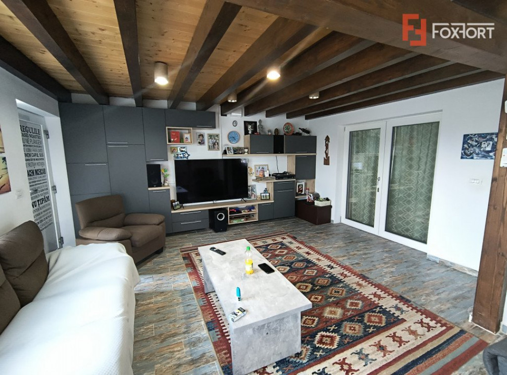 Casa individuala cu teren de 610 mp si garaj in Mosnita Noua