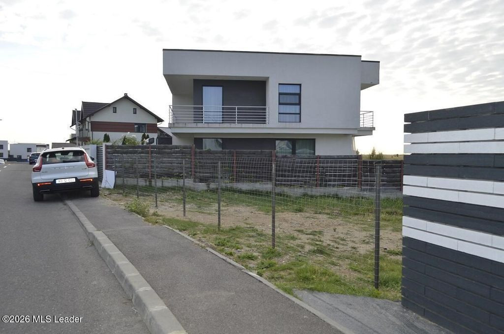 Pitesti - Tancodrom, Teren Intravilan 816 mp, toate utilitatile