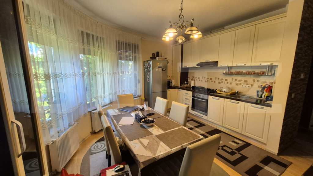 Apartament cu 3 camere de vanzare, 61,42 mp + loc de parcare