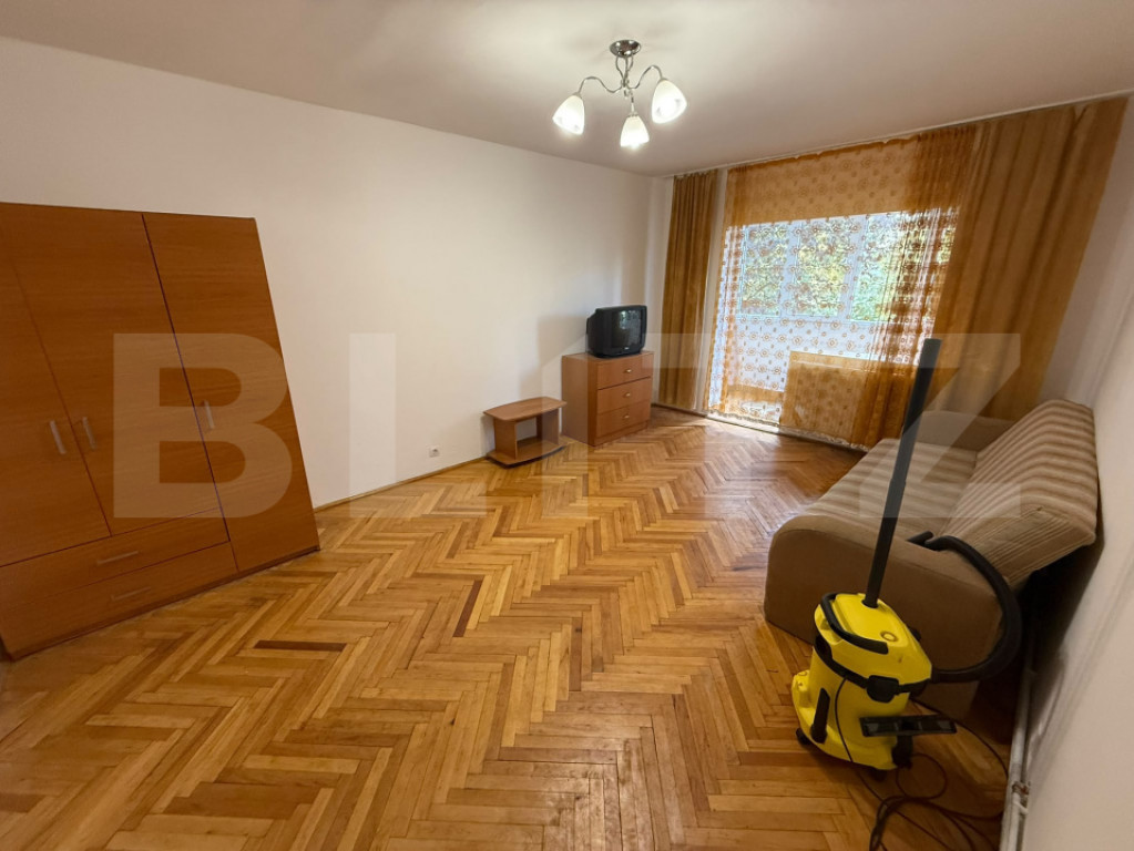 Apartament 3 camere, 65 mp, zona Centru