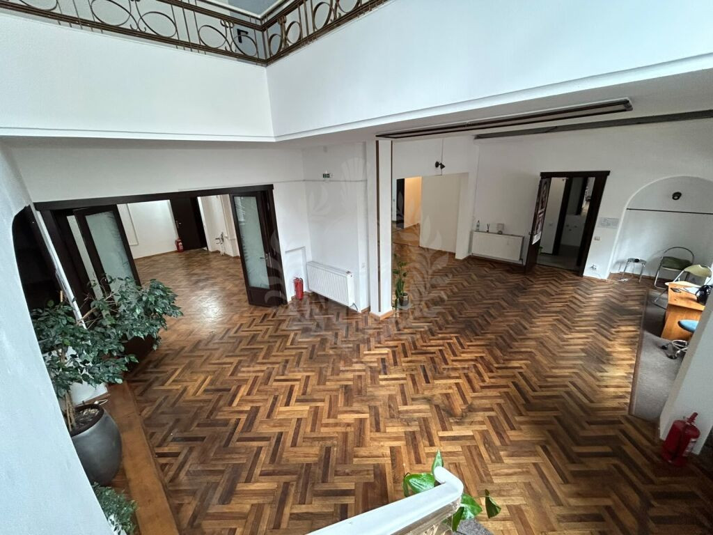 Spațiu comercial de închiriat //160 mp | Zona centrală