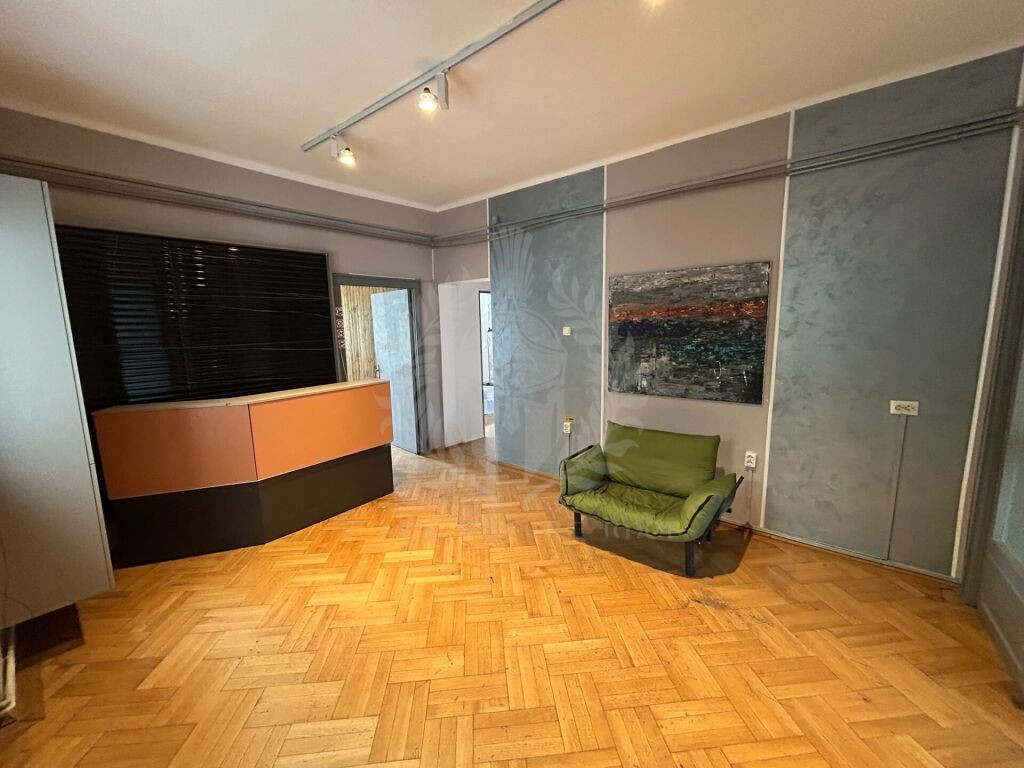 Spațiu comercial de închiriat // 105 mp// PLOIEȘTI