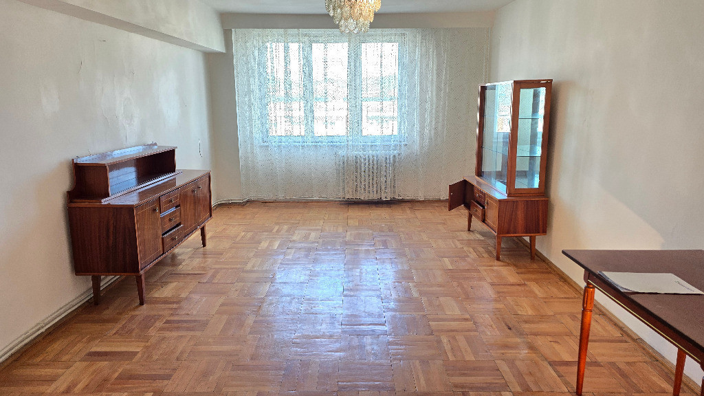 Vand apartament 4 camere decomandat in Deva, zona 22 Decembrie et 5