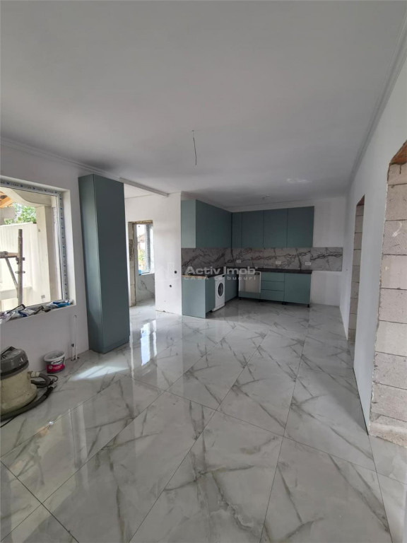 CAS#258; 3 CAMERE - 70 mp utili 350 mp teren 10 mp teras