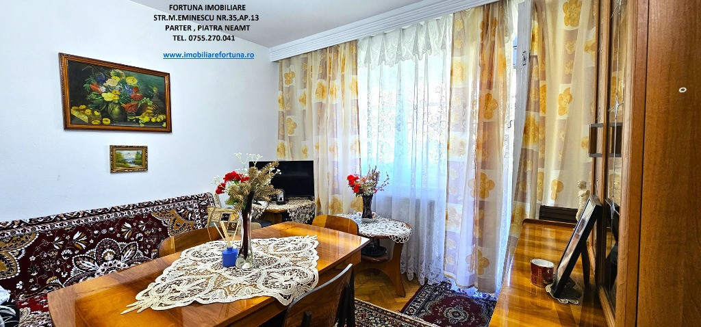 Apartament 2 camere cu balcon generos, zona Centrala- Pietricica