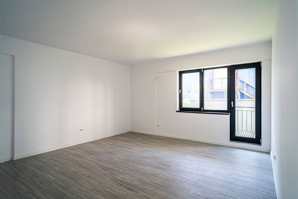 MILITARI, METROU PACII, 2 CAMERE, 57 mp, GRADINA, 150 mp
