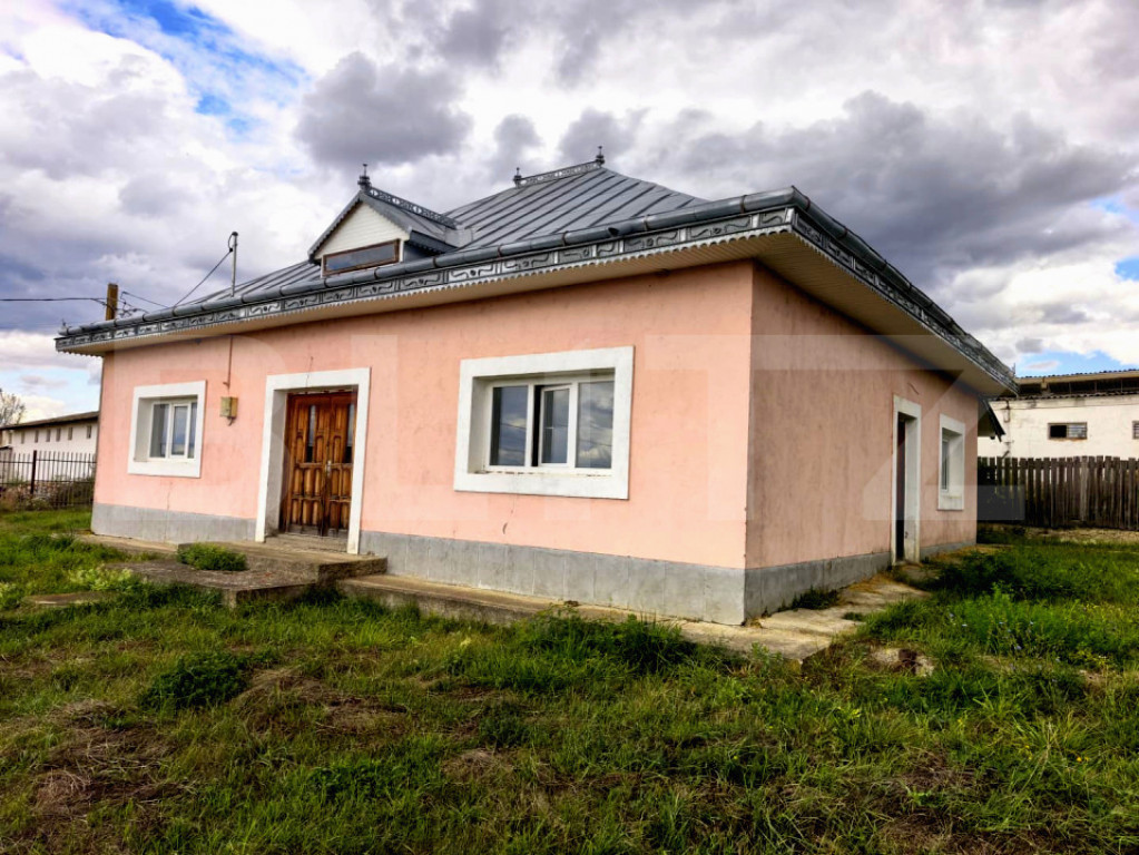 Casă parter, 3 camere, teren 1.240 mp și panoramă superb?