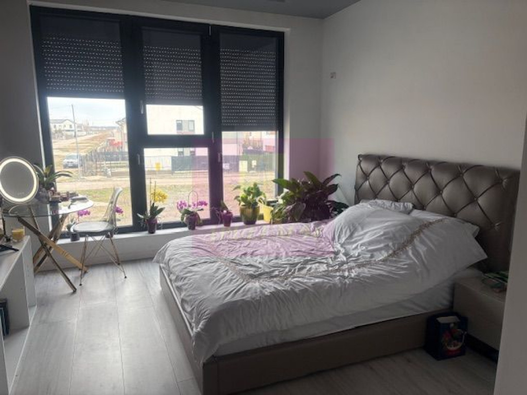 Vila tip duplex Otopeni- 23 August.