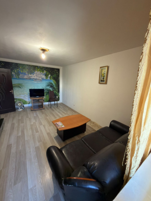 Exclusivitate - apartament 3 camere, decomandat in zona Tomi