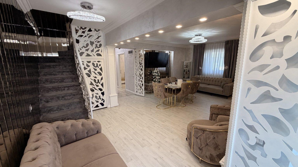 Penthouse pe două niveluri 5 cam – Dobroești central | 150 mp