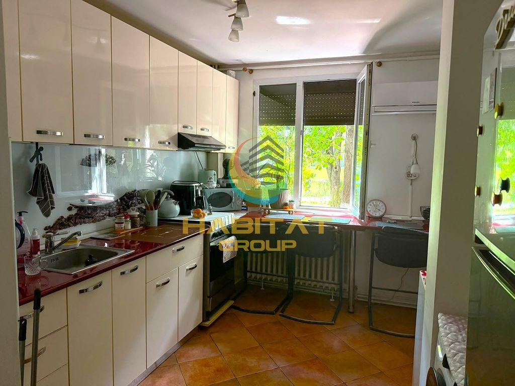 Apartament 3 camere cu centrala proprie mobilat si utilat