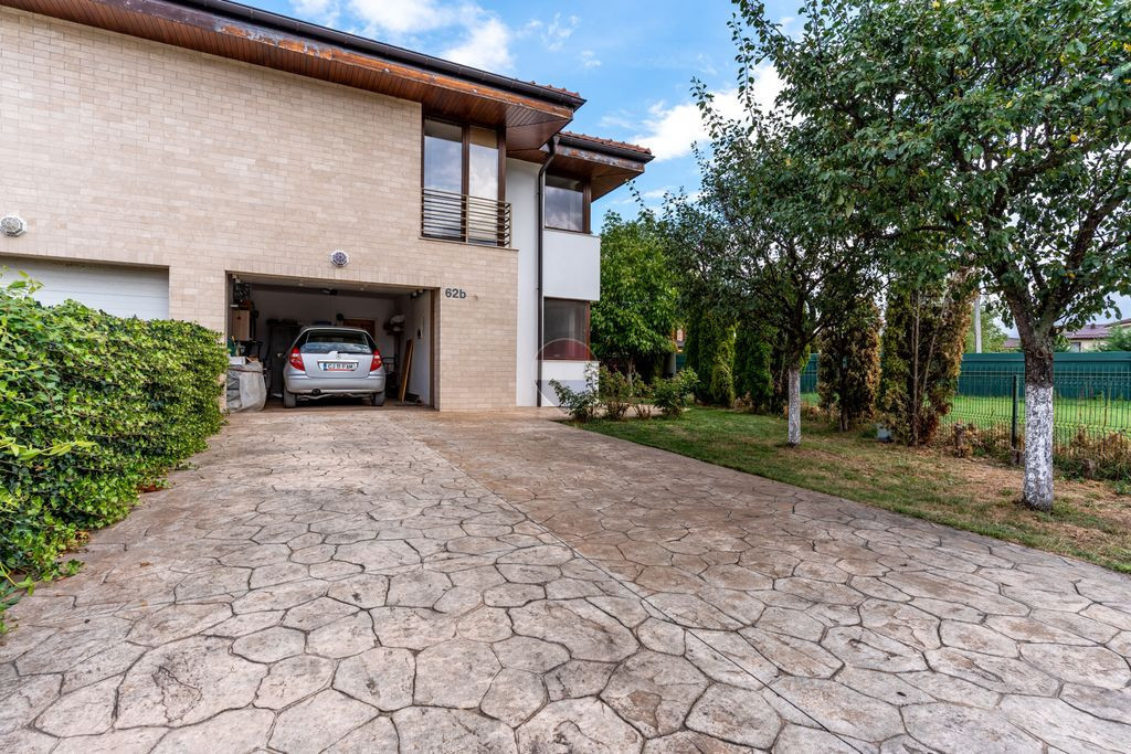 Duplex de vanzare