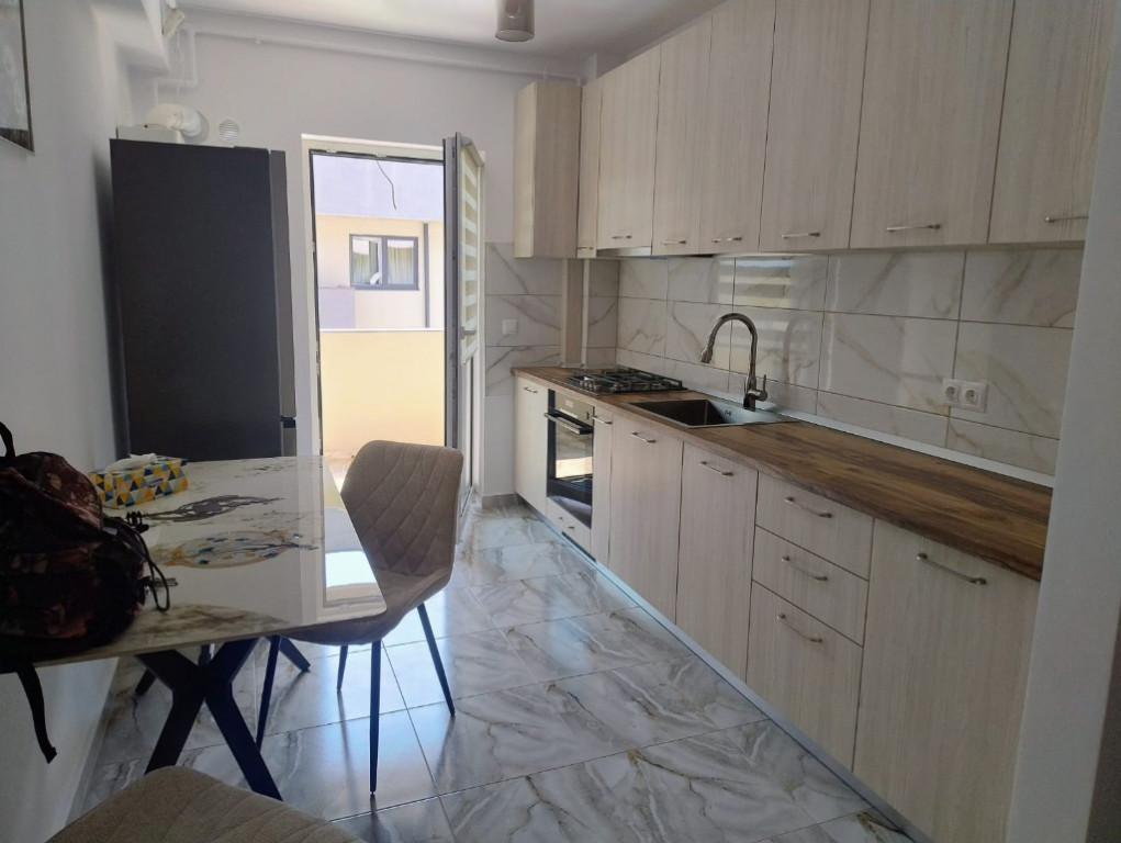 Inchiriez apartament 2 camere