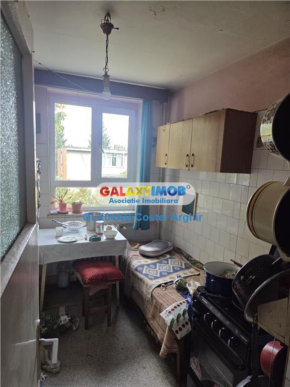 Vindem ap cu 2 cam cf 1 SD, et 4, in zona Craiovei