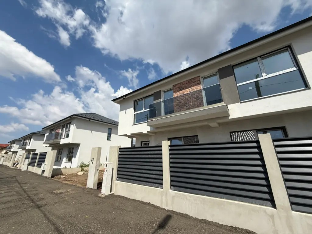 Casa P 1 M in Valu lui Traian - Spatiu si Confort Pentru Fam