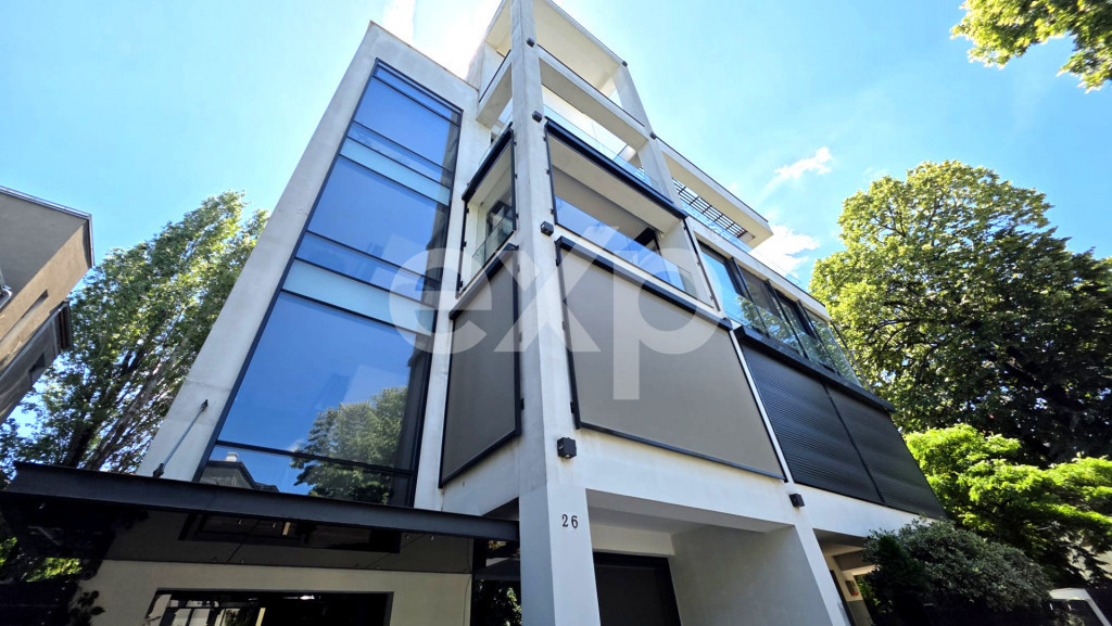 Apartament 4 camere- parter + gradina + 3 locuri de parcare-