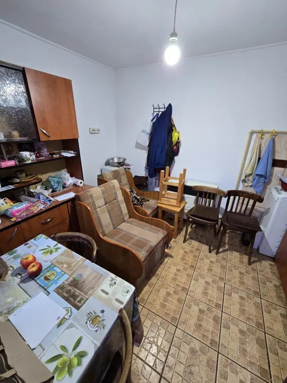 Casa de vanzare in cartier 23 August