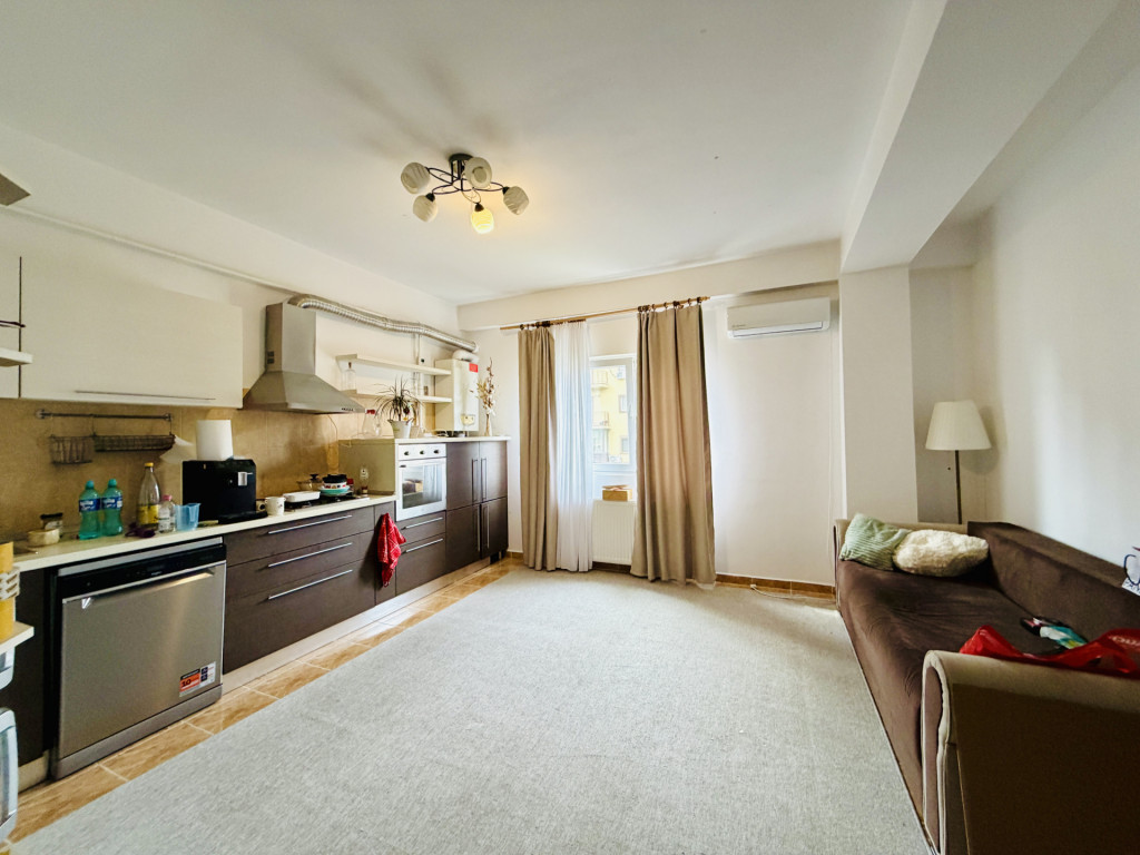 Apartament 3 camere Str Gladiolelor la 2 min de Lidl, poziț