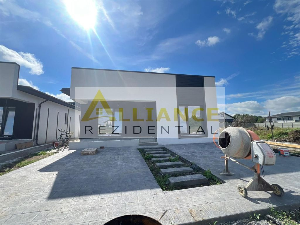 VILA DE VANZARE – VILA INDIVIDUALA DEOSEBITA PE STRADA MIRASLAU