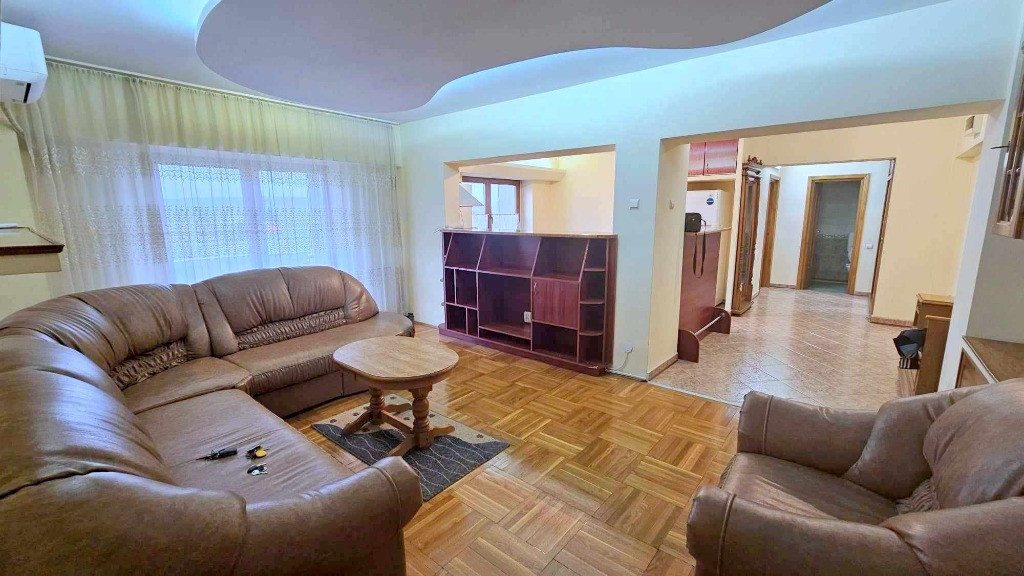 Apartament 3 camere , CENTRAL - ,INDEPENDENTEI UMF
