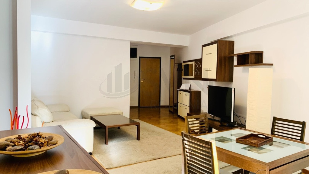 Apartament 3 camere , terasДѓ, HerДѓstrДѓu
