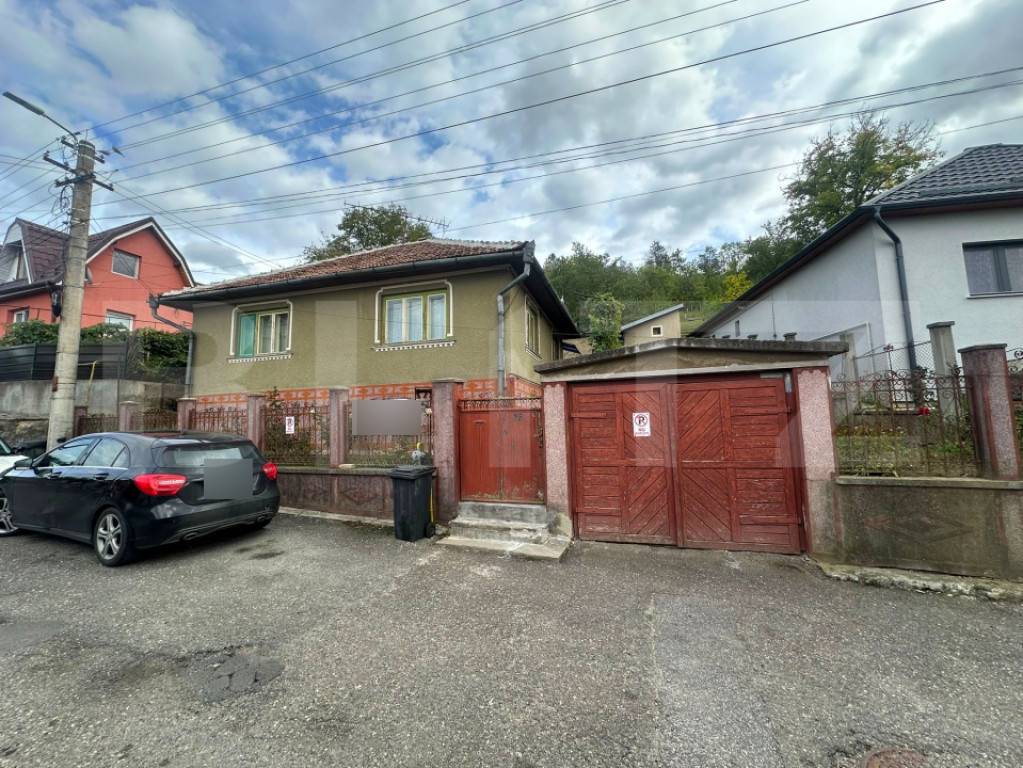 Casă cu potențial deosebit, 172 m² utili, teren 500 m²,