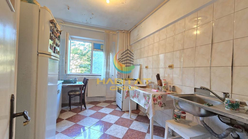 3 camere Alexandru Obregia etaj 3 an ctie 1978