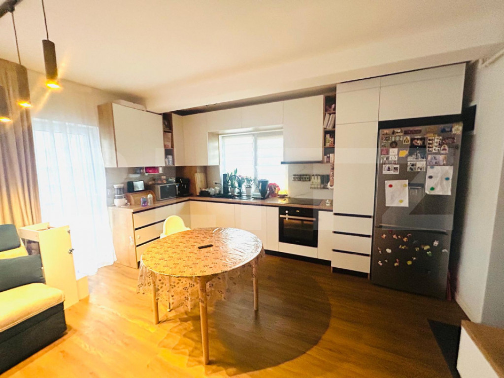 Apartament cu 3 camere, 60 mp, parcare inclusa, zona Cetatii