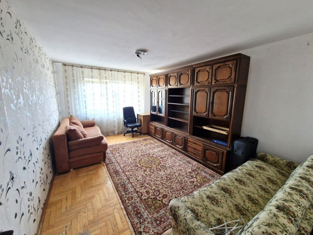 Apartament 2 camere, decomandat – 51 mp utili, zona Hotvon