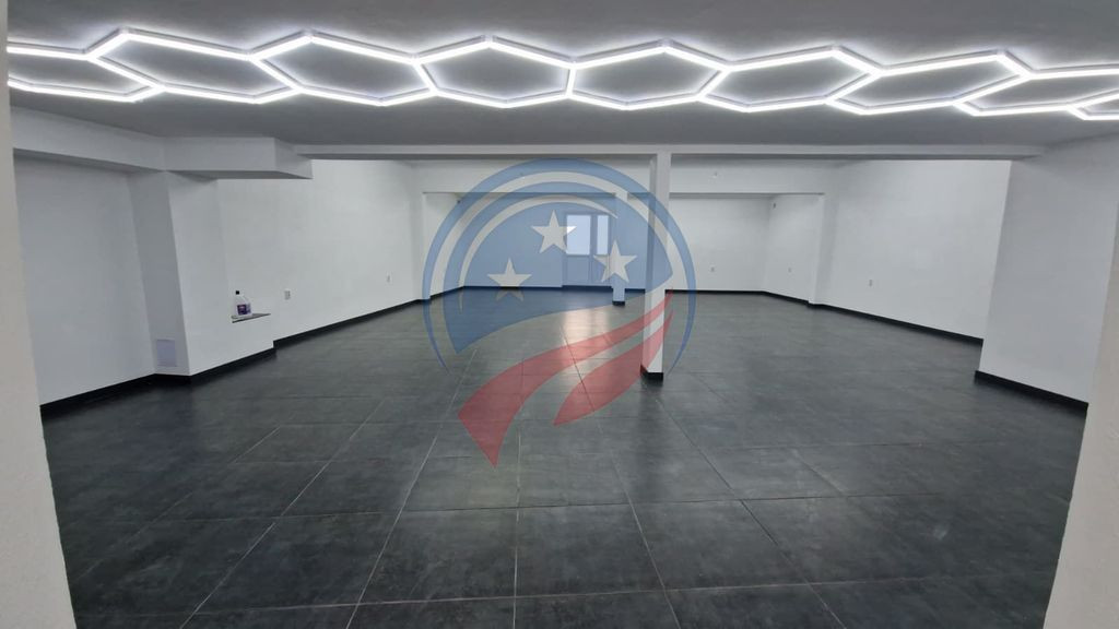SPATIU COMERCIAL 150 mp DE INCHIRIAT IN FILIASI , STADAL - CENTRAL
