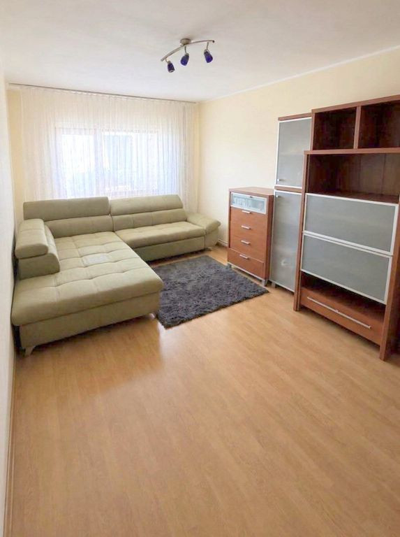 APARTAMENT 3 CAMERE DECOMANDAT – MAZEPA 2 – ETAJ INTERMEDIAR