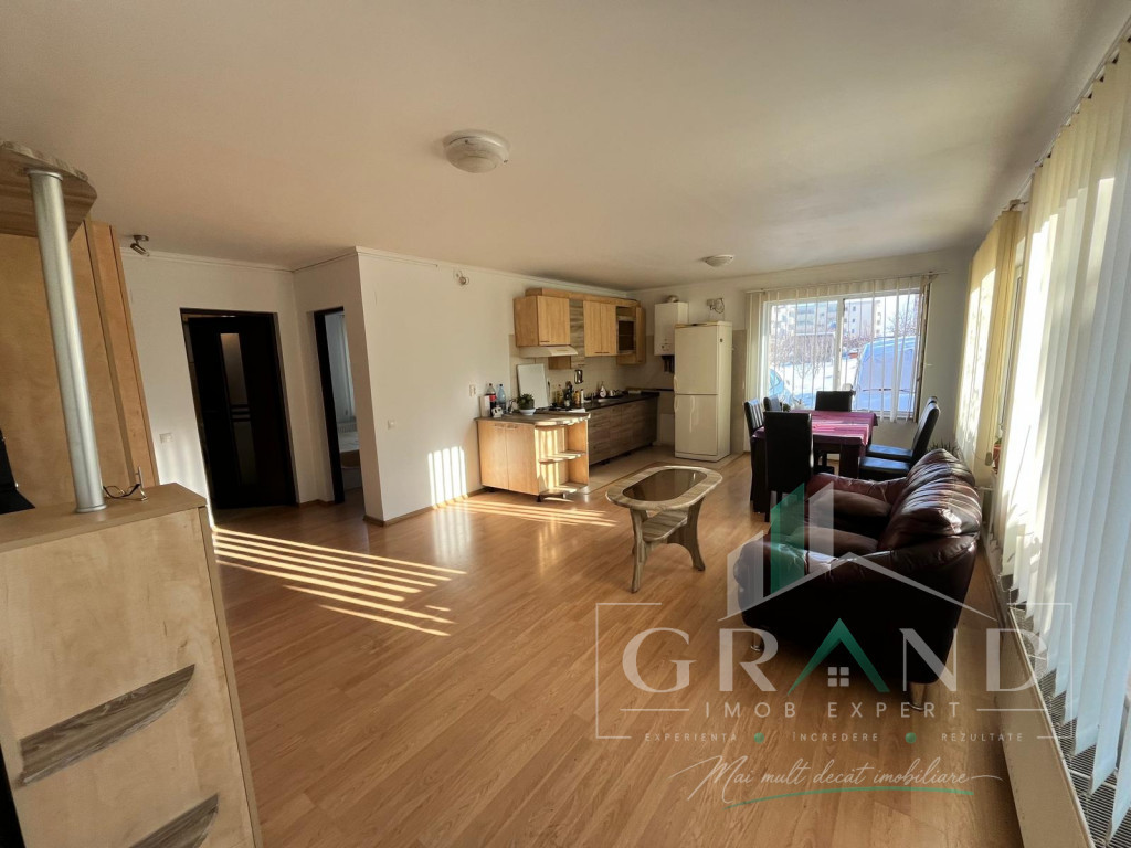 OPORTUNITATE: Apartament, 3 camere, 2 bai, 3 terase, zonă s