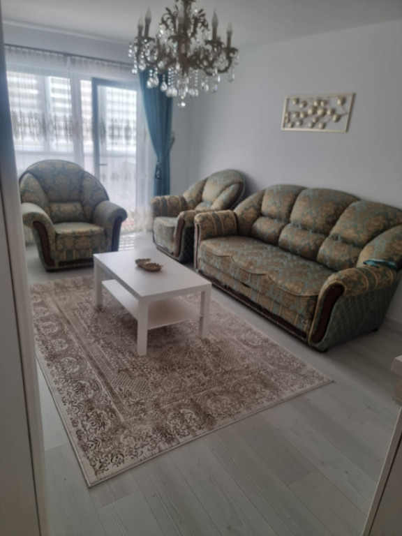 Apartament 3 camere, Radauti, zona 2 Voievozi