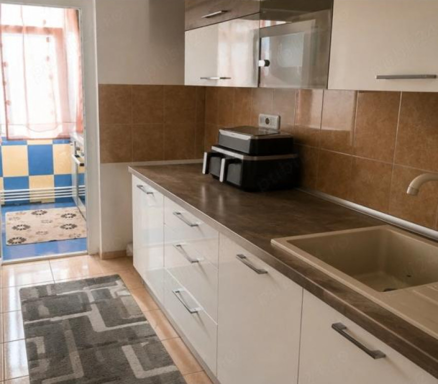 Apartament 2 camere de vanzare zona Poarta 6, CENTRALA GAZ