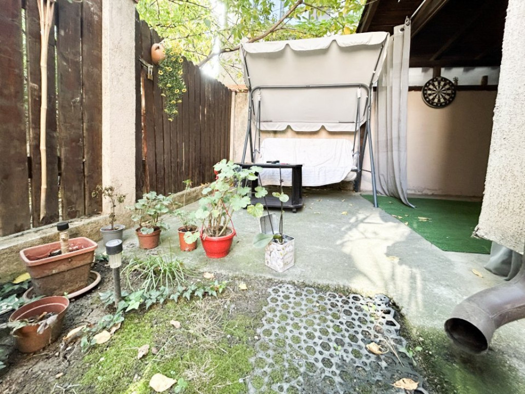 Apartament la pret de garsoniera cu gradina de 35mp + parcar