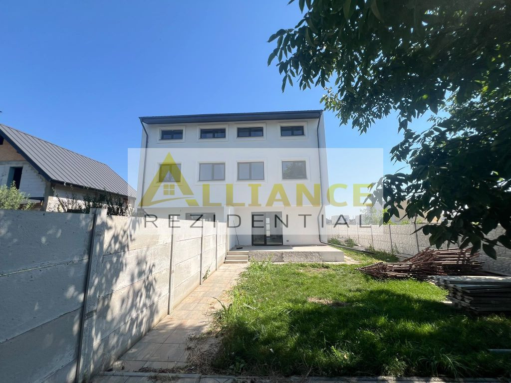 Duplex premium de vanzare-4 camere-Teren 250mp