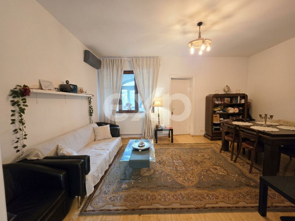 Decebal, Delea Noua, apartament de vanzare etaj 1 cu central