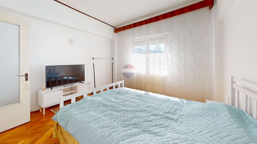 Apartament 4 camere | 2 băi | Complet utilat | Ideal pentru studente