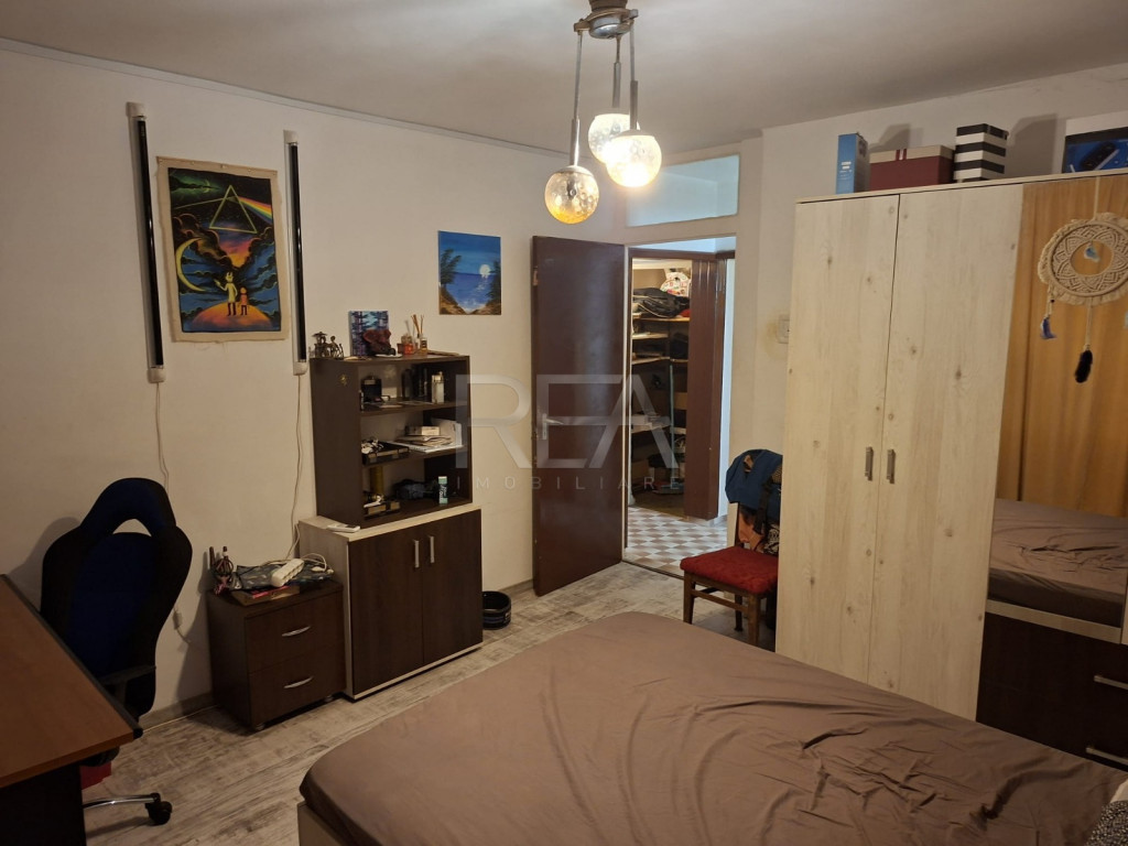 3 camere, 1/4, 76mp, bloc 1988-Uverturii