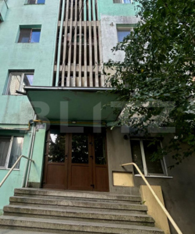 Apartament modern cu 3 camere, în zona centrală – vis-a-